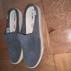 Toms slide ons